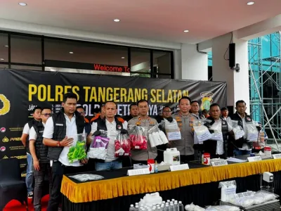 Polisi Bongkar Home Industry Narkoba Tembakau Sintetis, 9 Tersangka Ditangkap: Barang Bukti Rp21 Miliar