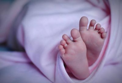 Bayi 1 Minggu Tewas Usai Dibanting Pria Mabuk yang Masuk ke Rumah Warga