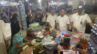 Dirut Bulog Sidak Sejumlah Pasar Tradisional Medan: Pastikan Harga Beras SPHP, Minyak dan Gula Tetap Stabil