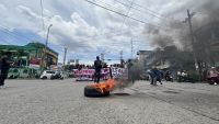 Bakar Ban di Tengah Jalan Sisingamangaraja, Massa AKBAR Sumut Bawa Tujuh Tuntutan