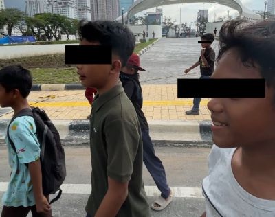 Pelajar SD dan SMP Ikut Demo Bubarkan DPR di Medan
