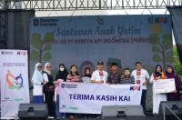Rayakan HUT ke-80, KAI Sumut Serahkan 8 Ton Beras ke Panti Asuhan
