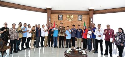 Gubernur Bobby Nasution dan Serikat Buruh Bahas Lanjutan Kenaikan Upah dan Rumah Subsidi