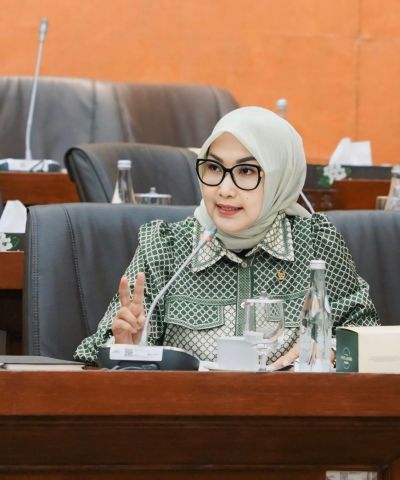 Larangan Impor Pakaian Bekas, Komisi VI: Jaga Keberlanjutan Industri Tekstil Nasional