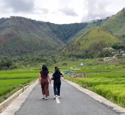 Pesona Desa Sikam di Samosir Memanjakan Mata