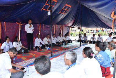 Wakil Bupati Samosir Kunjungi dan Bantu Korban Kebakaran Sidaji