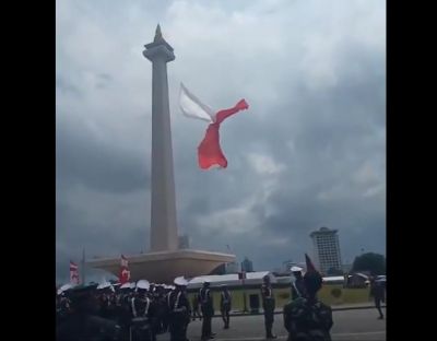 Insiden Bendera Merah Putih Robek, Ini Penjelasan Mabes TNI