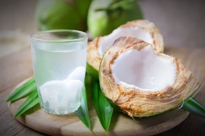Cara Menghancurkan Batu Empedu dengan Air Kelapa, Mitos atau Fakta?