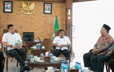 Main Bola Pakai Sarung, Wali Kota Binjai Siap Meriahkan Hari Santri Nasional 2025: se-Sumut Dipusatkan di Kota Binjai