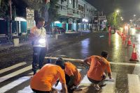 Lapas Kendal Gelar Aksi Pengecatan Zebra Cross di Jalan Pemuda