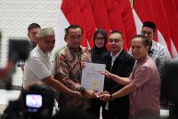 Prabowo Rehabilitasi Dua Guru SMA Luwu Utara, Komisi II Harap Kepala Daerah Tak Asal Pecat Guru Seenaknya