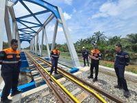 Sambut Nataru, KAI Sumut Ganti Ribuan Bantalan Rel di Jembatan Kereta Api