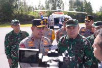 Kapolda Sumut Bersama Pangdam I/BB Tinjau Tapteng via Udara, Pastikan Bantuan Logistik Tersalurkan
