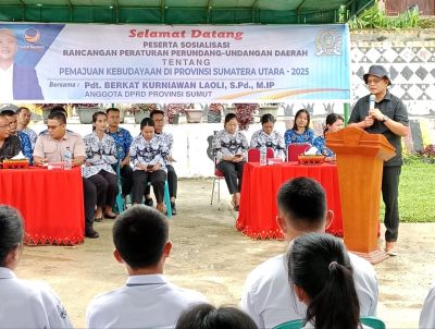 Anggota DPRD Sumut, Pdt. Berkat Kurniawan Laoli Gelar Sosialisasi Pemajuan Kebudayaan di SMK Negeri 1 Somolo-Molo