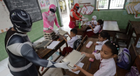 Kritik Usulan Sopir MBG Pakai Kostum Power Ranger, DPR Tekankan Fokus Gizi, Jangan Gimik!