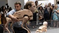 Robot Anjing Berwajah Mark Zuckerberg hingga Elon Musk Ludes Terjual, Harga Tembus Rp1,5 Miliar
