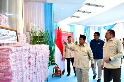 Kejagung Pamer Tumpukan Uang 6, 6 T Hasil Penyelamatan Uang Negara, ICW: Hanya Pencitraan Semata