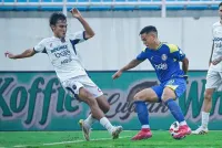 Arema FC Masih Mandul di Kanjuruhan, Enam Laga Kandang Tanpa Kemenangan, Bus Tim Diprotes Aremania