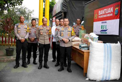 Kombes Pol Jean Calvijn Simanjuntak Lepas Bantuan Polrestabes Medan untuk Korban Banjir Sumut