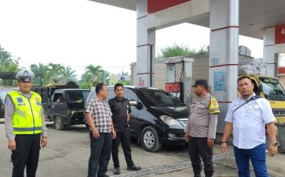 Pastikan Stok BBM Aman Jelang Nataru, Polsek Kualuh Hulu Cek SPBU