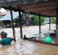 Banjir Bandang Terjang Balangan, Seribuan Rumah Terdampak dan Warga Dievakuasi