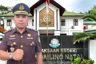Tiga Bulan Menjabat Plt Kajari Madina, Yos A Tarigan Promosi Jadi Kajari Poso