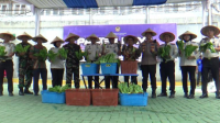 Kakanwil Ditjenpas Sumut Panen Raya 4,5 Ton Sayur dan Ikan Hasil Budidaya Warga Binaan Lapas Kelas 1 Medan
