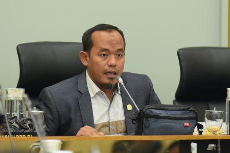 Anggaran KKP 2026 Naik Rp13 T, DPR Usul Bangun 1.500 Kapal Nelayan Merah Putih