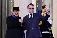 Momen Hangat Presiden Prabowo dan Macron di Jamuan Malam Istana Élysée