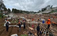 Update Longsor Bandung Barat: 17 Meninggal, 11 Jenazah Teridentifikasi