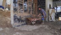 Aksi Kemanusiaan Pelajar SMKN 3 Sibolga Bantu Bersihkan Rumah Korban Longsor di Tukka