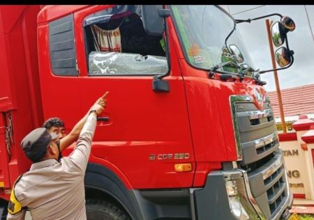 Viral Lempar Kaca Mobil di Gunung Megang, Preman Pemalak Sopir Truk Akhirnya Diringkus Polisi