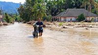 Hujan Deras Picu Banjir di Tapanuli Tengah, Warga Diliputi Kecemasan