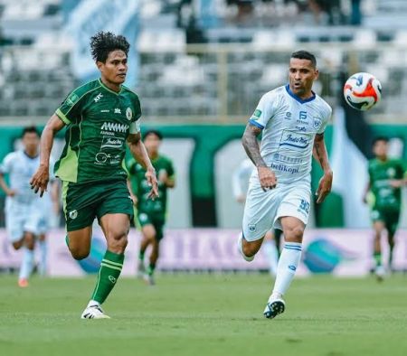 Persela Lamongan Curi Poin Dramatis di Markas PSS Sleman