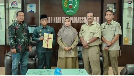 Amankan Aset Daerah, Pemko Padangsidimpuan Terima 68 Sertifikat Tanah dari BPN