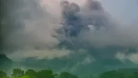 Merapi Luncurkan Awan Panas Guguran Pagi Hari, BPPTKG Perbarui Peta Bahaya