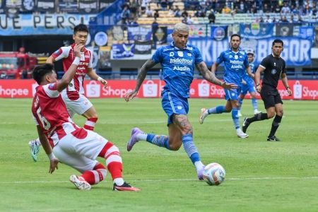 Hasil Persis Solo vs Persib Bandung: Maung Bandung Curi Poin Penuh di Stadion Manahan ​
