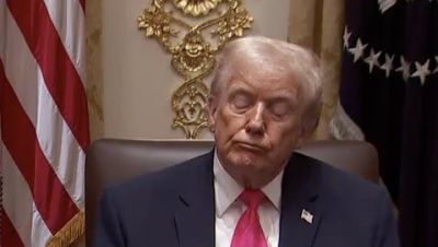 Ketegangan Mereda: Donald Trump Tarik Mundur Rencana Invasi Lanjutan ke Venezuela