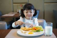 Berat Badan Anak Sulit Naik? Ini 10 Makanan Tinggi Kalori yang Sehat dan Bergizi untuk Tumbuh Kembang Anak