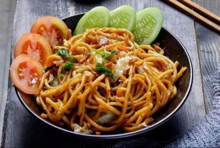 Mi Gomak, Jejak Rasa Otentik Kuliner Batak dari Pulau Samosir