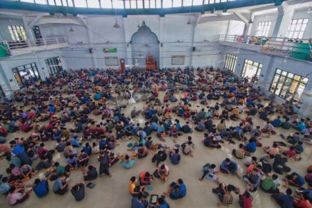 10 Amalan di Bulan Suci Ramadan yang Pahalanya Berlipat Ganda, Nomor 7 Jarang Dilakukan!