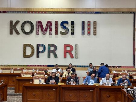 DPR Desak PPATK Perketat Perang Digital Lawan Judi Online