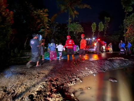 Tanah Bergerak di Tegal: 1.686 Warga Mengungsi dan Puluhan Bangunan Roboh
