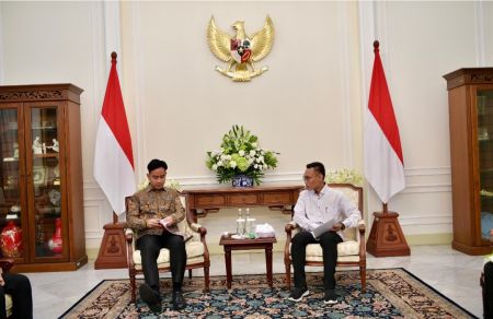 Mahasiswa Sumut Temui Wapres Gibran, Dorong Hari Ulos Nasional Masuk UNESCO