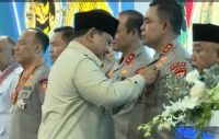 Dukungan Program MBG, Kapolda Sumut Terima Anugerah Satyalancana Wira Karya dari Presiden Prabowo
