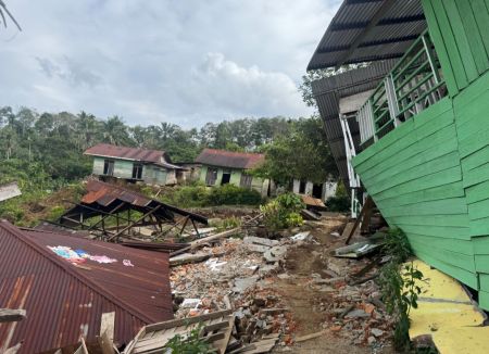 Tanah Bergeser, Desa Tandihat Tapsel Terancam Jadi Perkampungan Mati