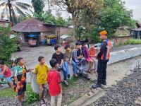 KAI Sumut Larang Vandalisme dan Ngabuburit di Jalur Kereta Api