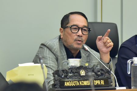 Tolak Impor Daging Ayam AS, DPR: Prioritaskan UU Pangan dan Nasib Peternak Lokal