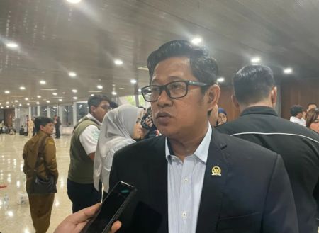 DPR Desak Pemerintah Tegas, THR Driver Ojol dan Kurir Jangan Cuma Formalitas