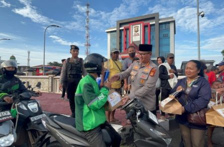 Peresmian Wajah Baru Media Center, Polda Sumsel Gandeng Jurnalis Turun ke Jalan Berbagi Takjil